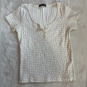 Brandy Melville Ditsy Floral Print Ribbed Top